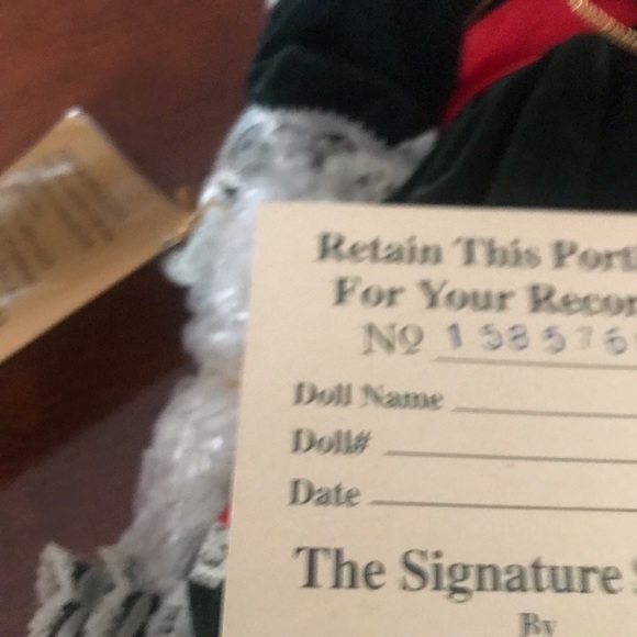 New collectors doll - Picture 2 of 4